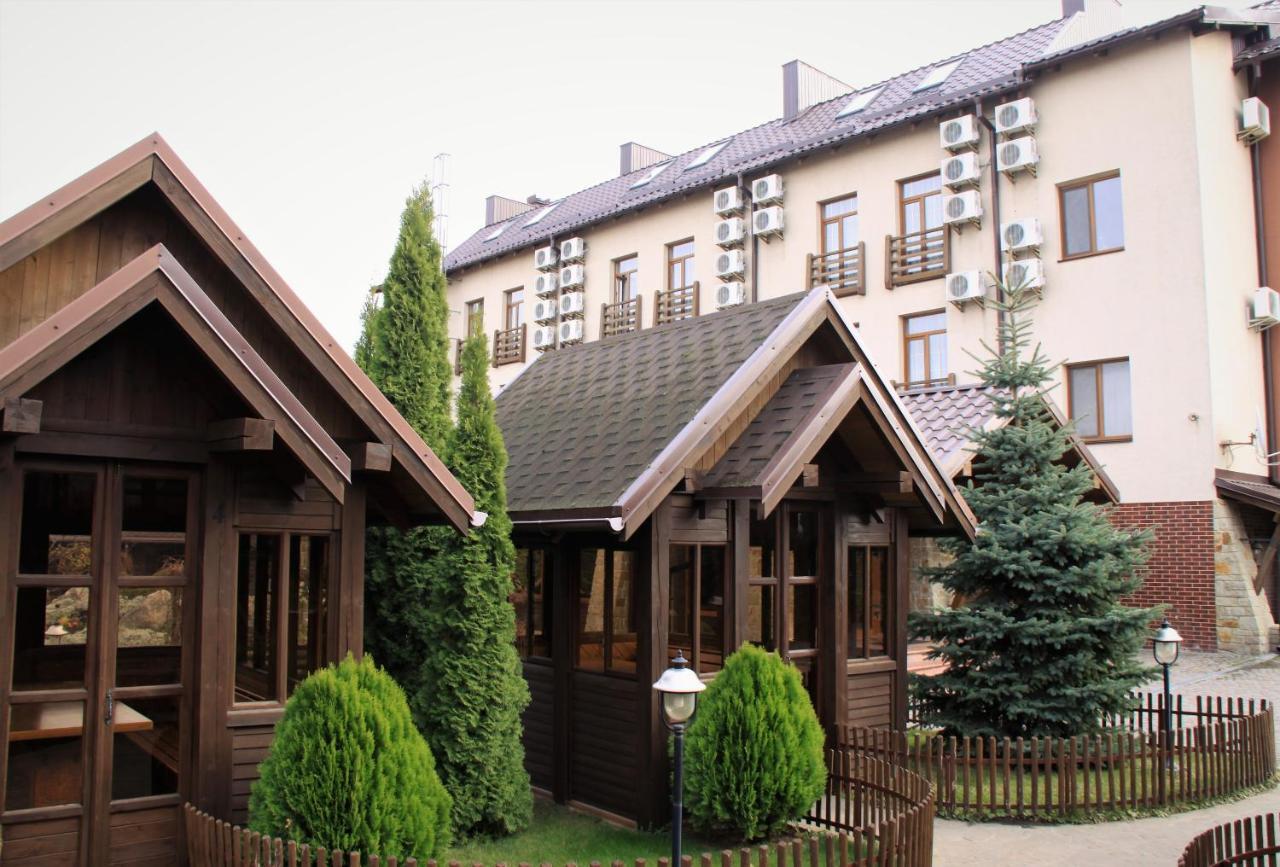 Kamelot Otel Ternopil Dış mekan fotoğraf